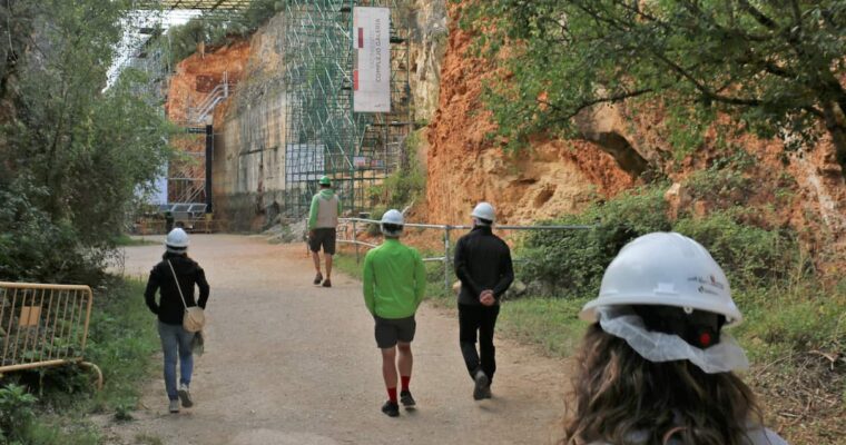 Descubre la historia en el Yacimiento de Atapuerca en Burgos | Guía de Visita y Actividades