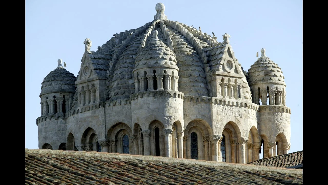 Descubre la majestuosidad del Palacio de los Condes de Alba y Aliste en Zamora – Una guía turística completa